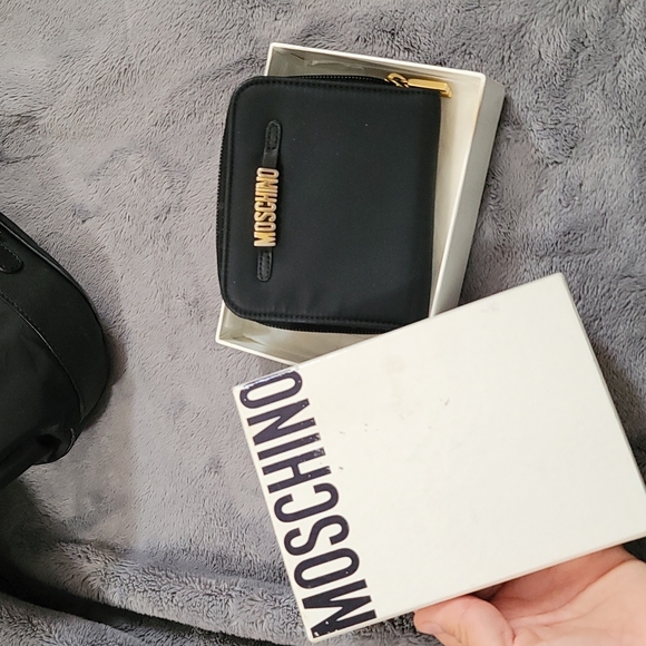 Moschino Redwall vintage black drawstring purse and matching wallet - Picture 3 of 16